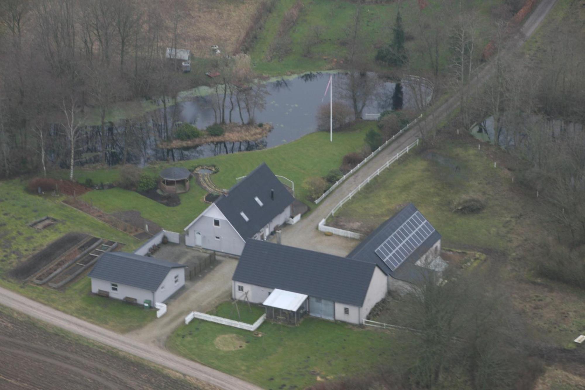 Hellerup Bed & Breakfast Løgstrup エクステリア 写真