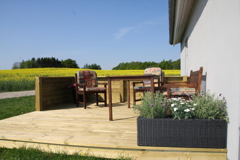 Hellerup Bed & Breakfast Løgstrup エクステリア 写真