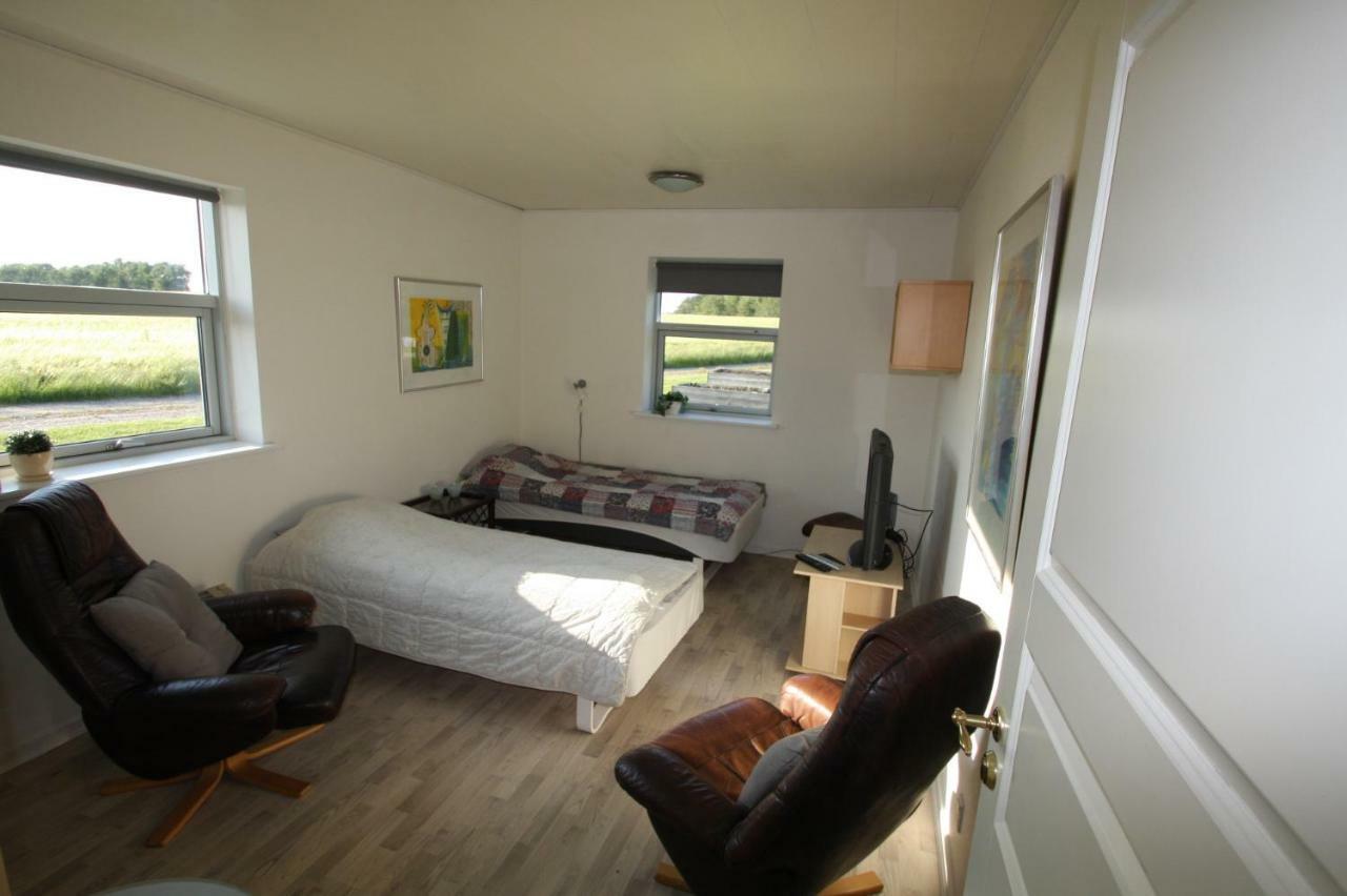 Hellerup Bed & Breakfast Løgstrup エクステリア 写真